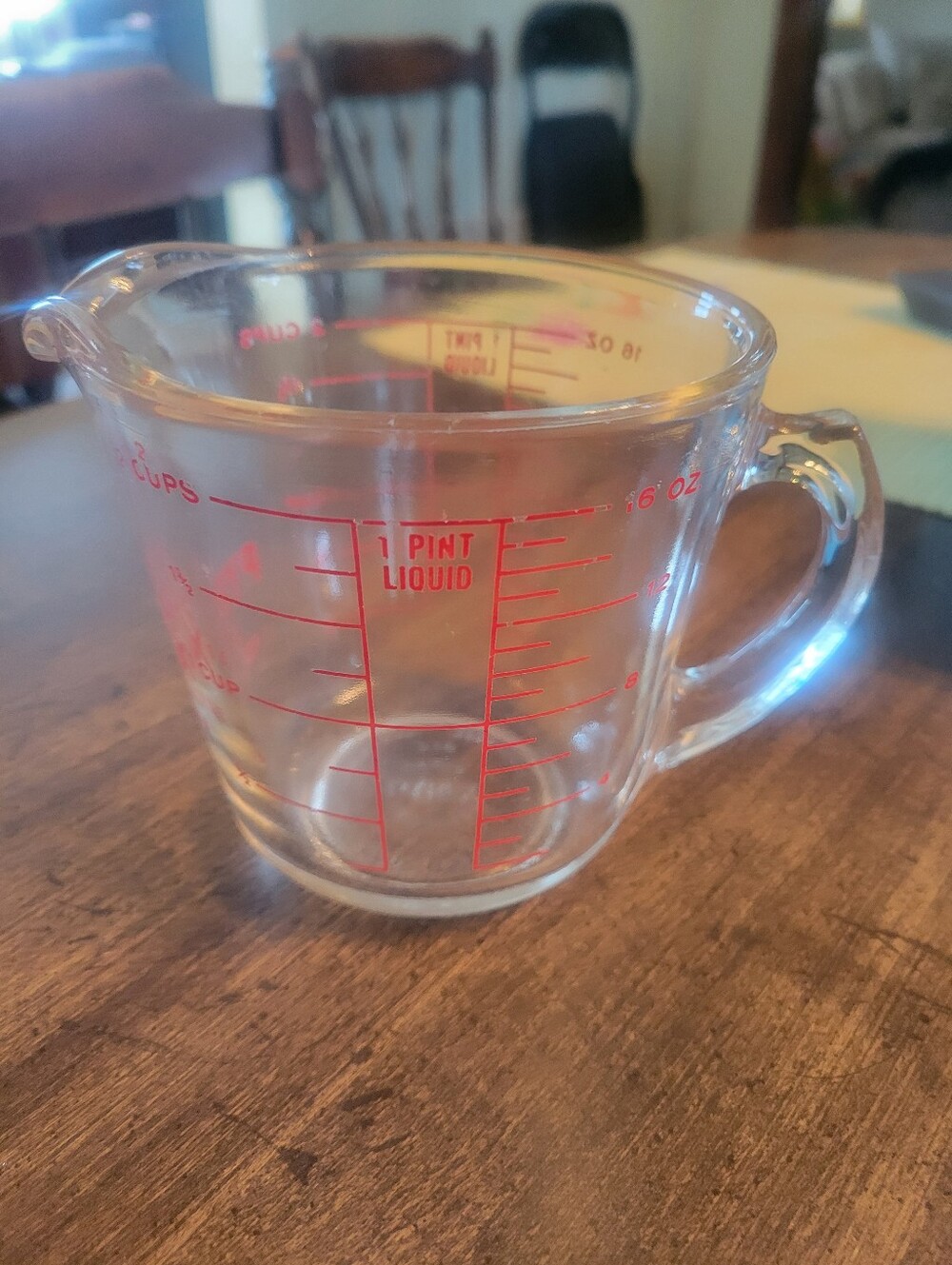 Pyrex Clear Glass 1-Pint Measuring Cup with Red Markings